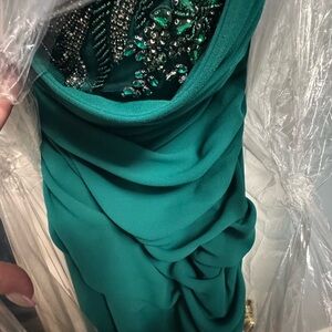 Elegant Green Evening Dress